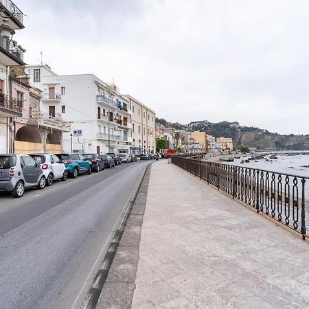 Giardini Naxos Lovely Flat In Front Of The Beach Exterior foto